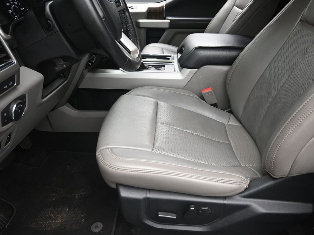 Used 2019 White Ford Lariat image 15