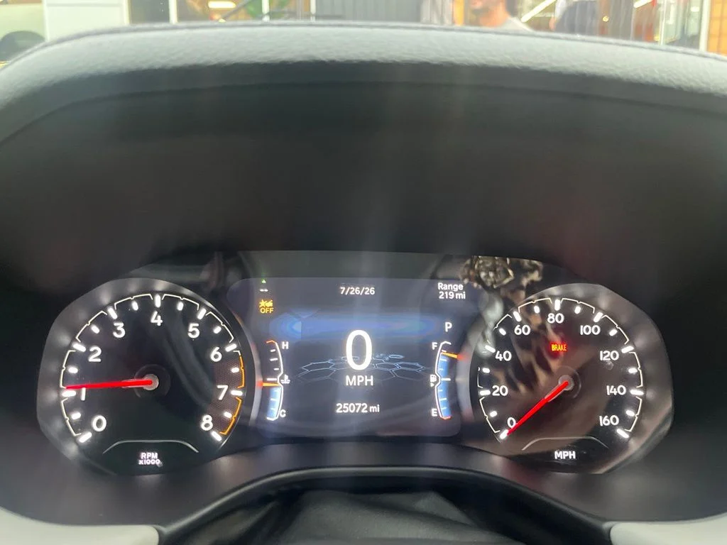 Used 2023 White Jeep Limited image 2