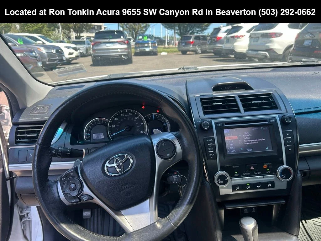 Used 2013 Super White Toyota SE image 12