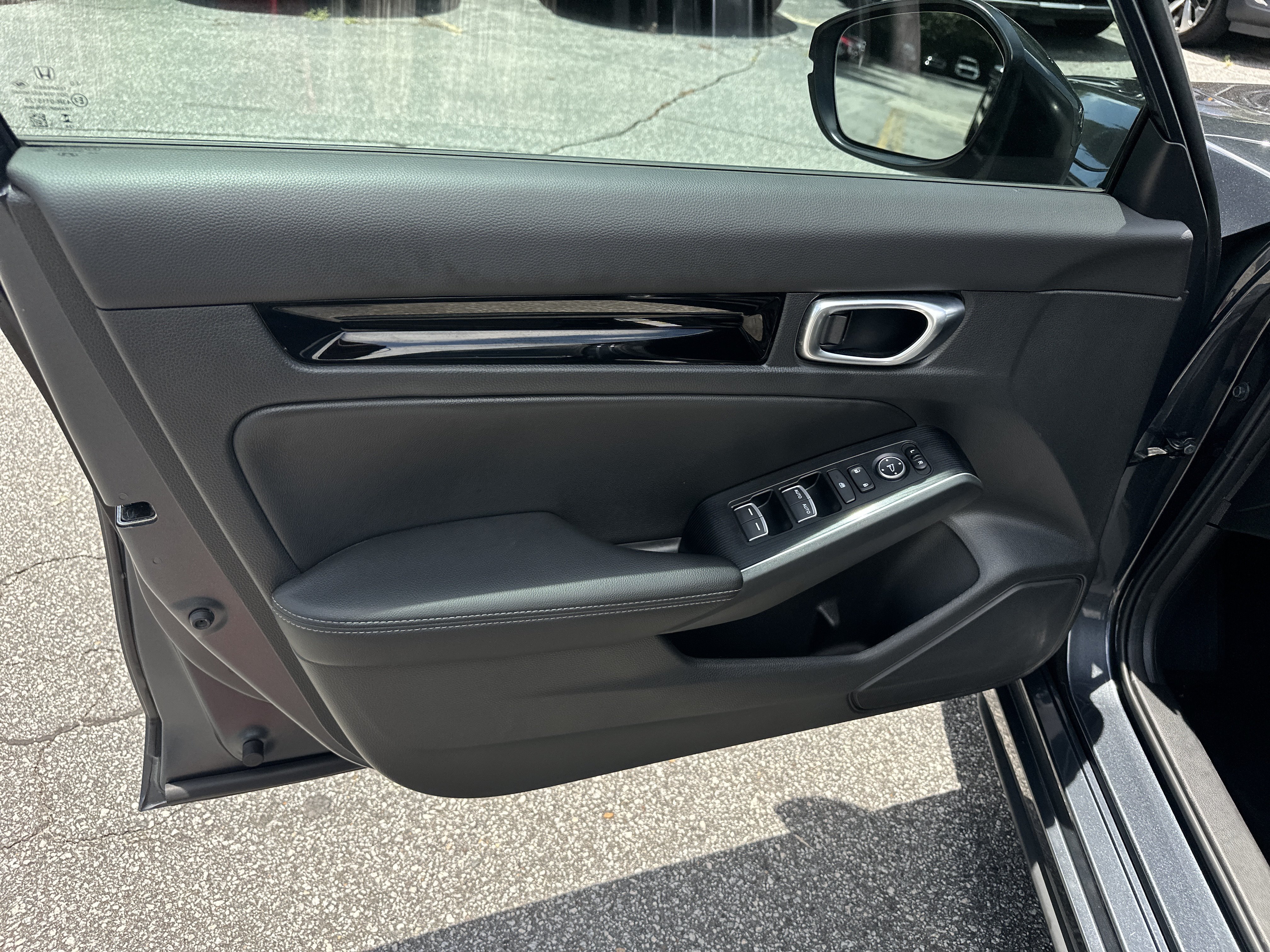 Used 2024 Meteorite Gray Metallic Honda Sport Touring image 11