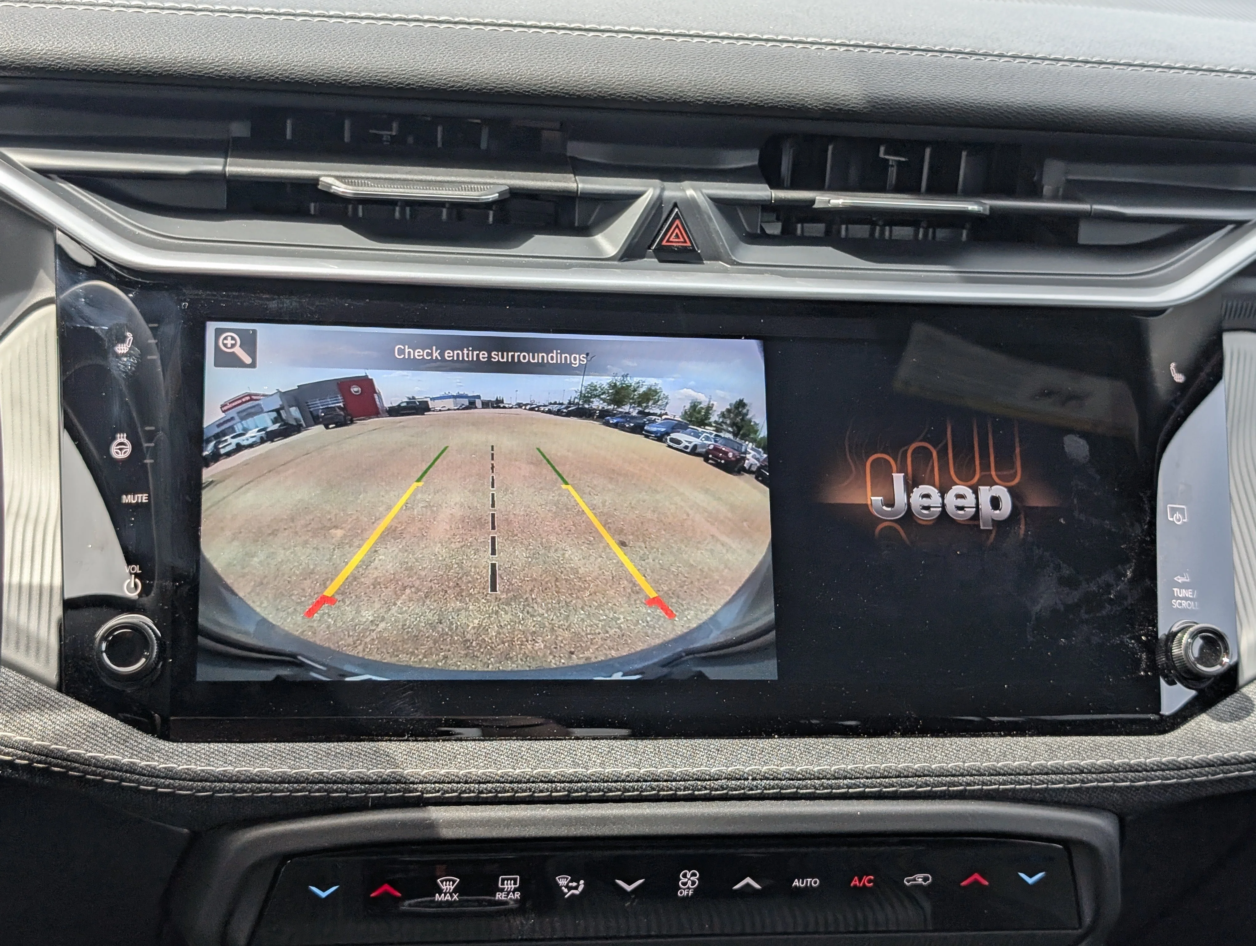 New 2026 Sting-Grey Jeep Laredo image 30