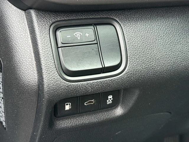 Used 2016 Gray Kia LX image 27