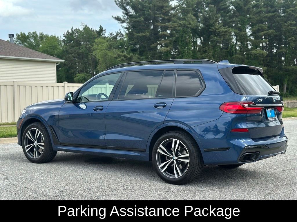Used 2022 Phytonic Blue Metallic BMW xDrive40i image 5