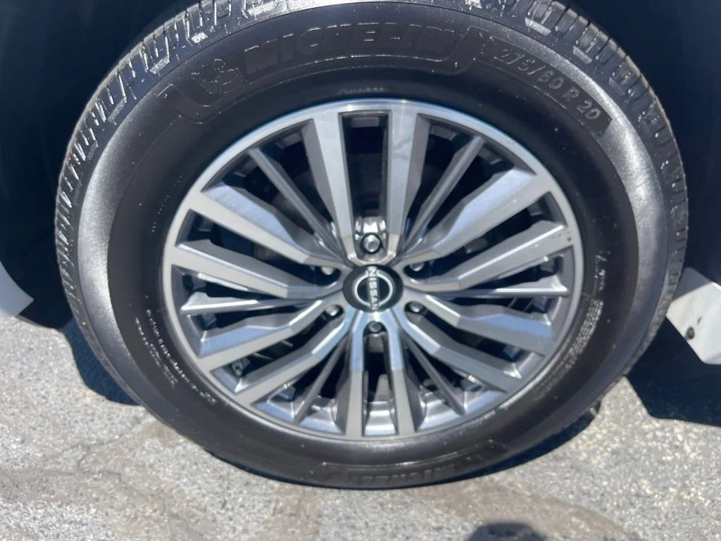 Certified Used 2023 White Nissan SL image 27