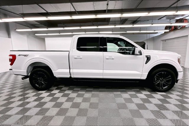Used 2022 Oxford White Ford Lariat image 15