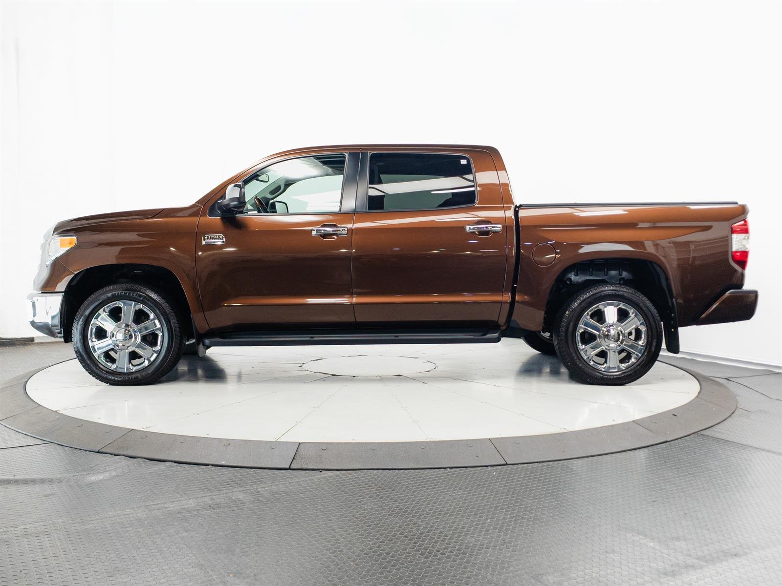 Used 2015 Brown Toyota 1794 image 8