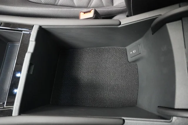 2025 Volkswagen Atlas SE w/Tech - Photo 36