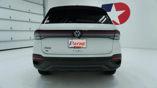 New 2026 Pure White w/Deep Black Roof Volkswagen SE Black image 6