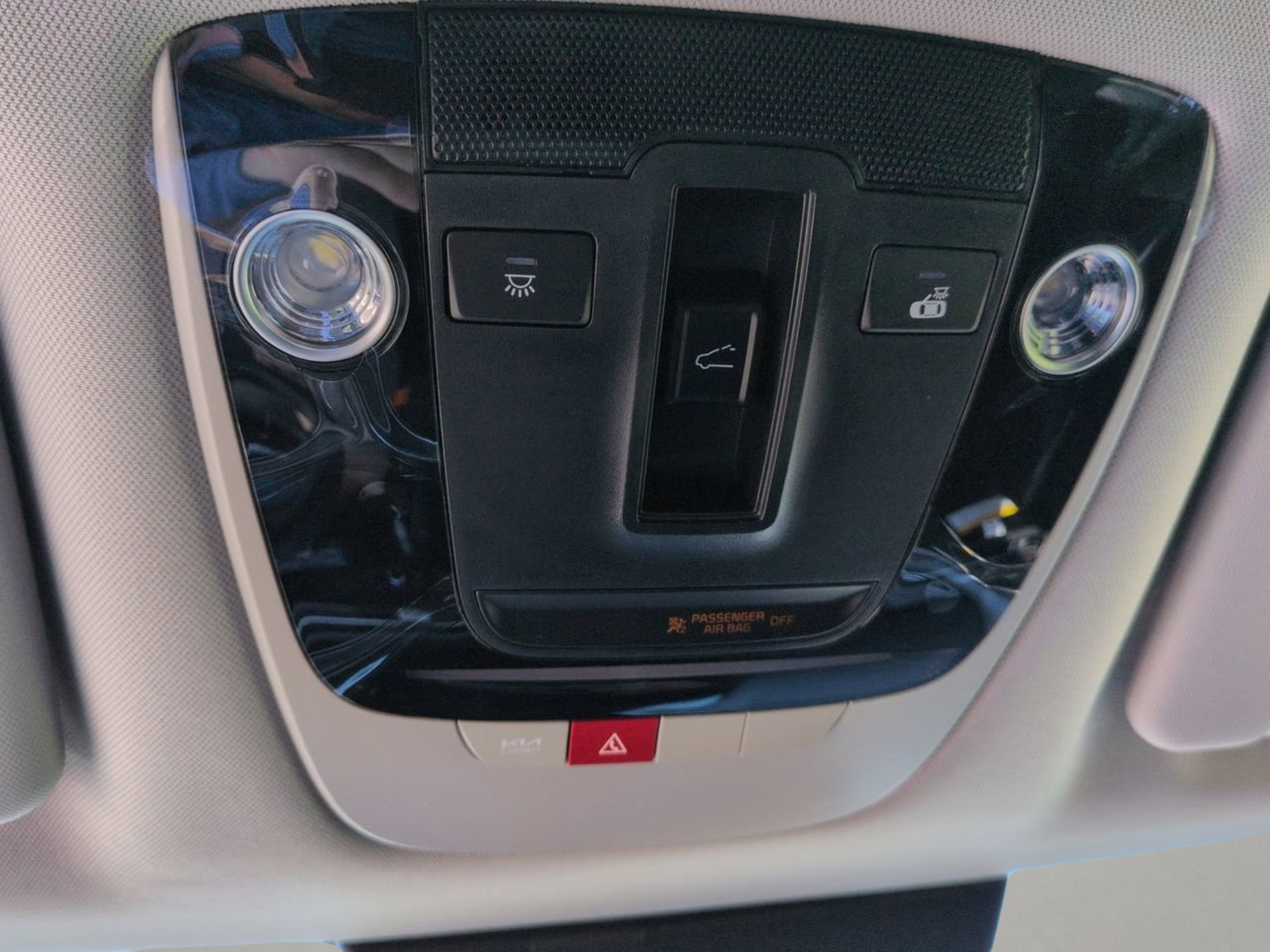New 2026 Glacial White Pearl Kia SX image 5