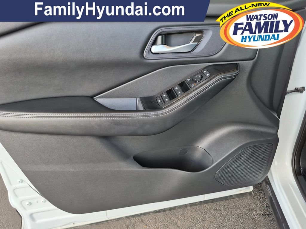 Used 2024 White Nissan SV image 13