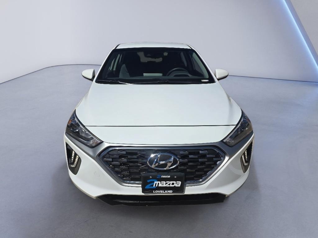 Used 2021 Ceramic White Hyundai SE image 8