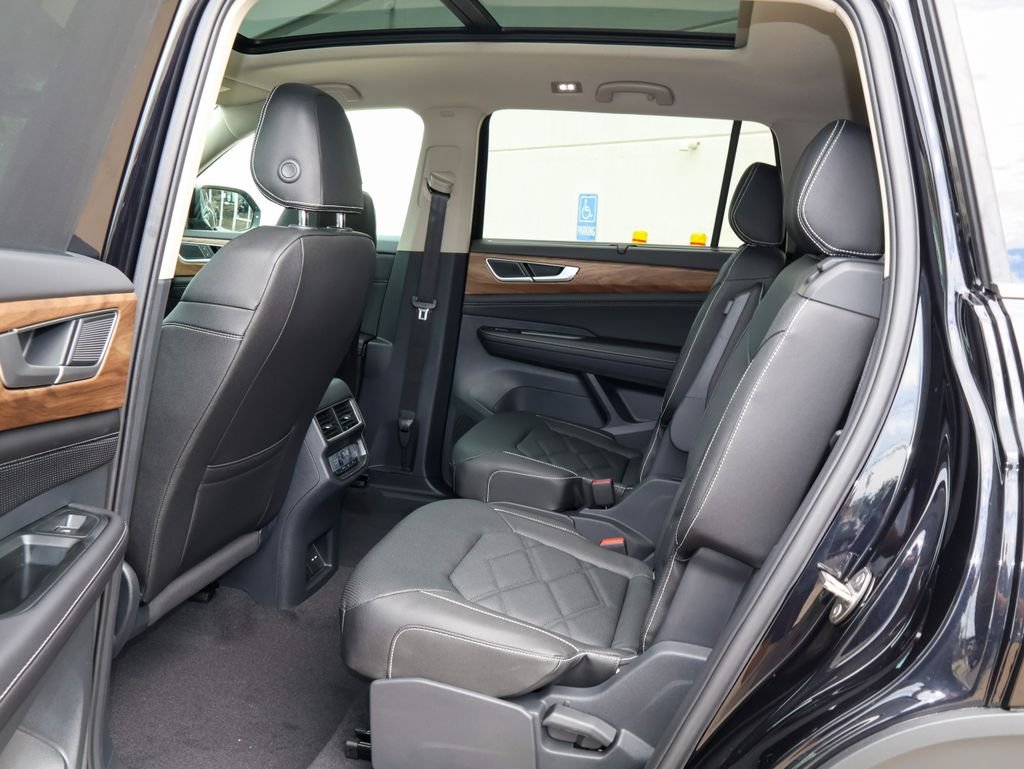 New 2026 Black Volkswagen 2.0T SE w/Technology image 16