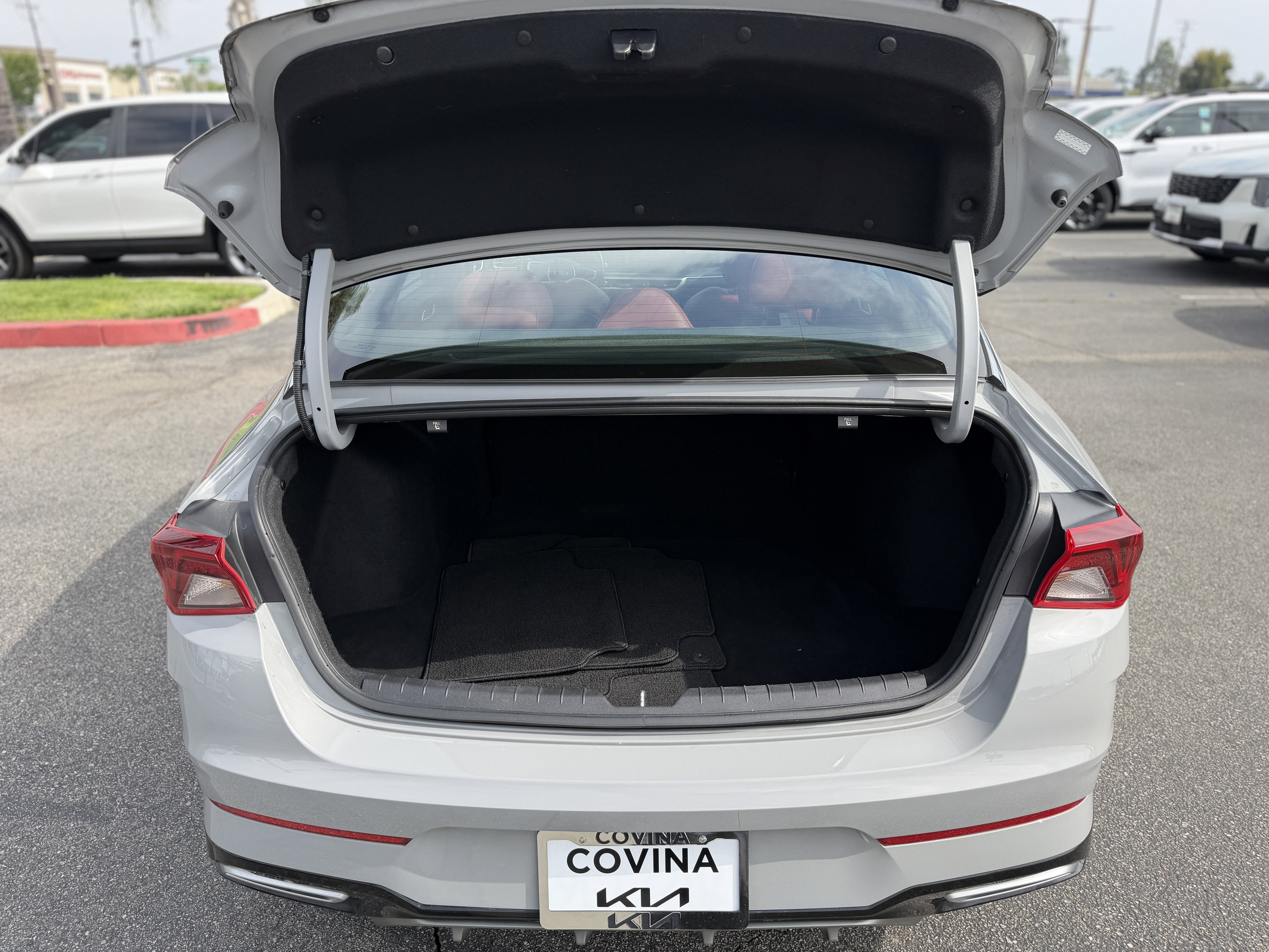 Used 2023 Wolf Gray Kia GT-Line image 10