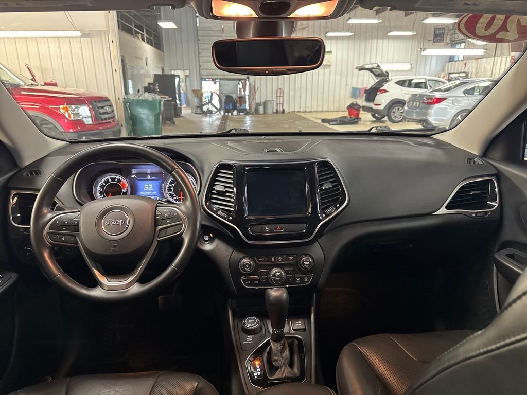 Used 2020 Gray Jeep Limited image 18