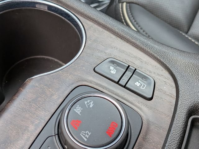 Used 2023 Black GMC Denali image 32