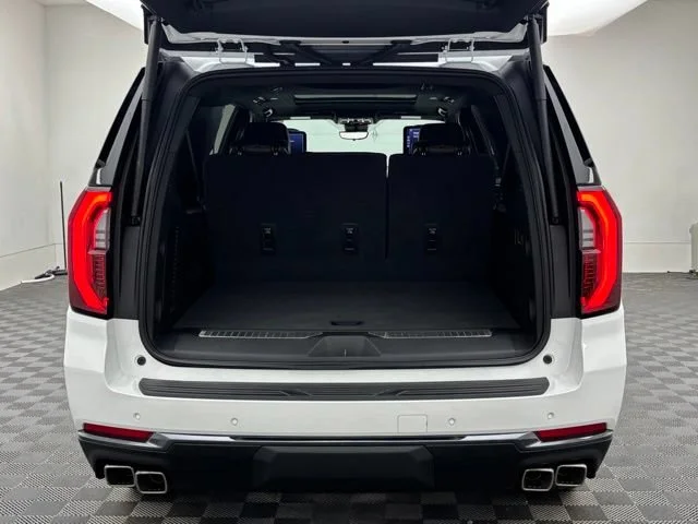 2026 GMC Yukon XL Denali Ultimate - Photo 13