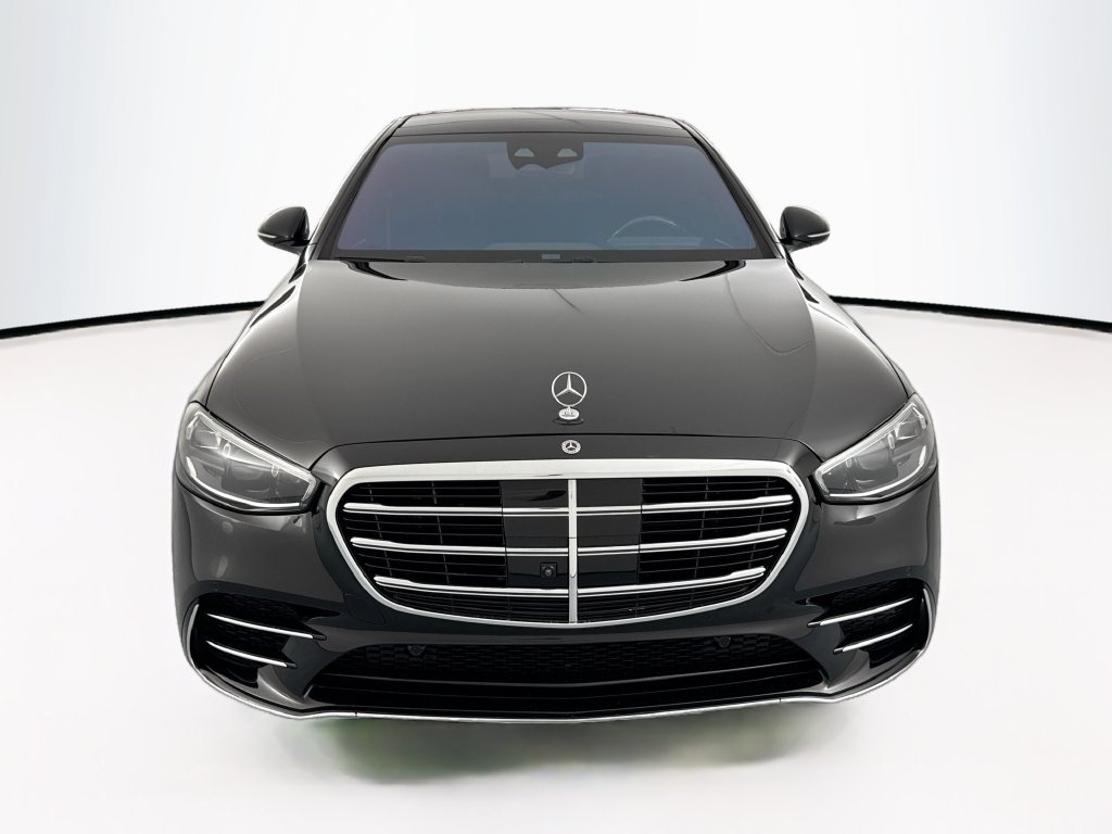Used 2023 Black Mercedes-Benz S 580 image 2
