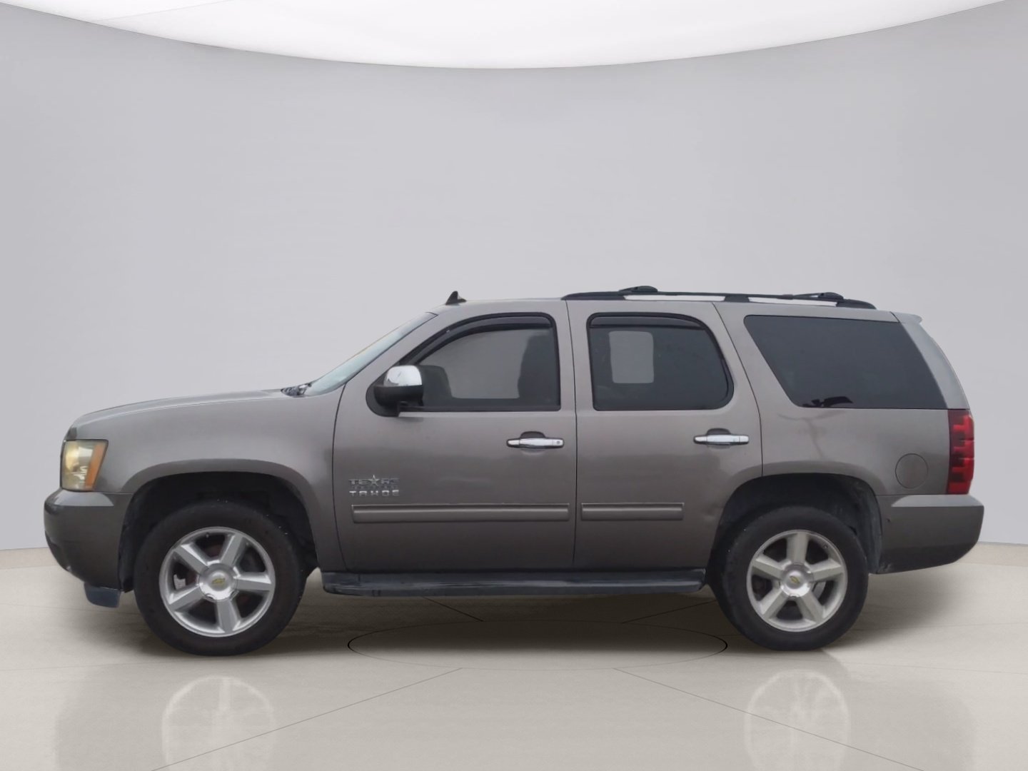 Used 2011 Gray Chevrolet LS image 3