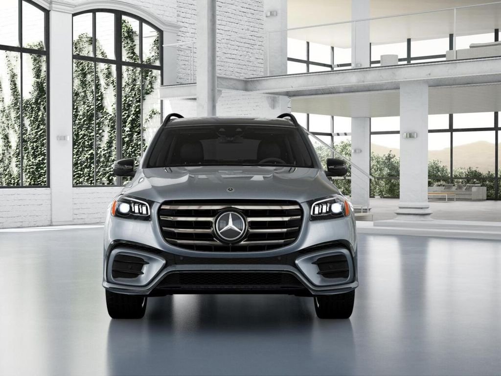 Used 2025 Silver Mercedes-Benz GLS 580 image 7