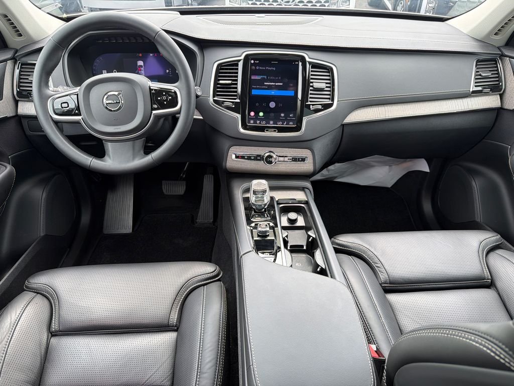 Used 2023 Silver Volvo Ultimate image 23