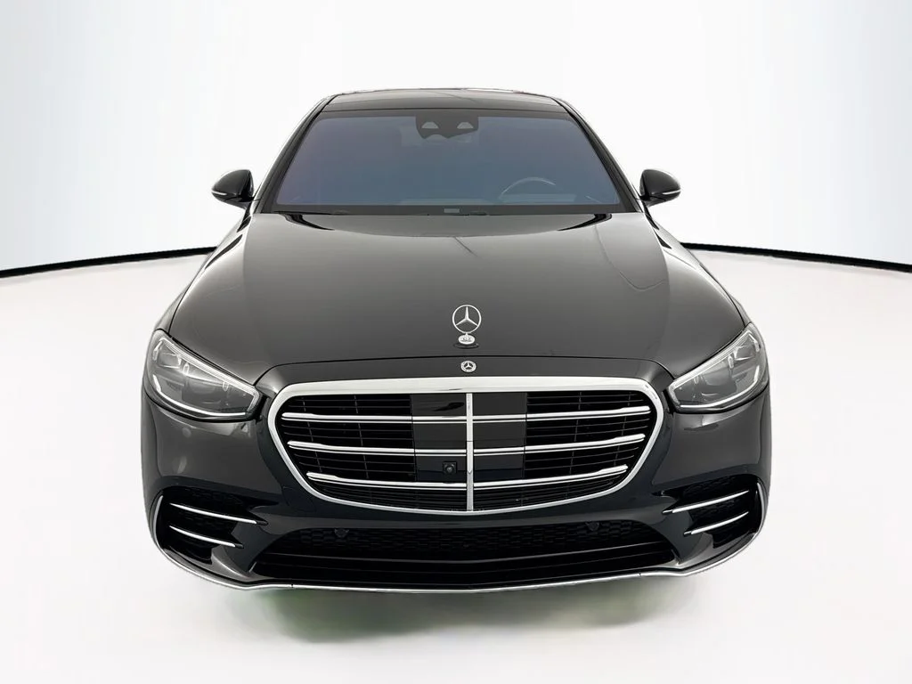 Used 2023 Black Mercedes-Benz S 580 image 2