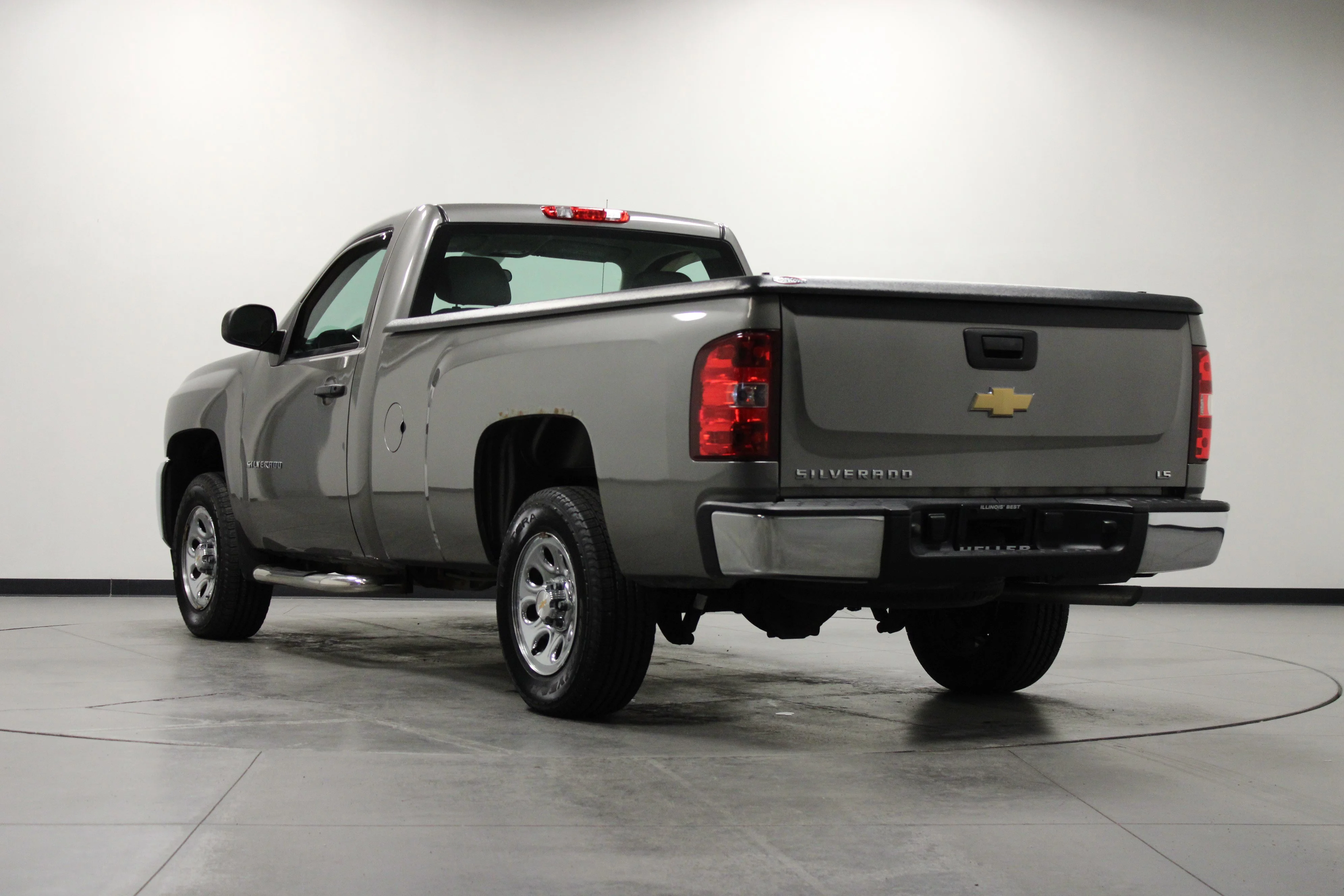 Used 2013 GRAYSTONE METALLIC Chevrolet Work Truck image 6
