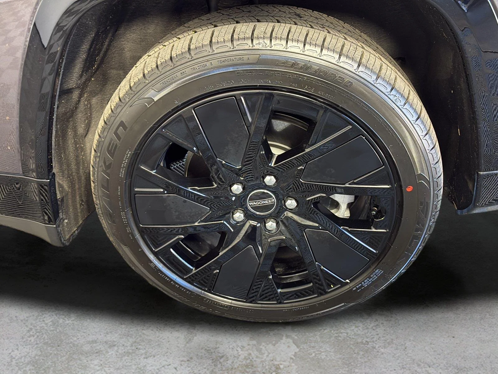 Used 2024 Baltic Gray Metallic Clearcoat Jeep Launch Edition image 9