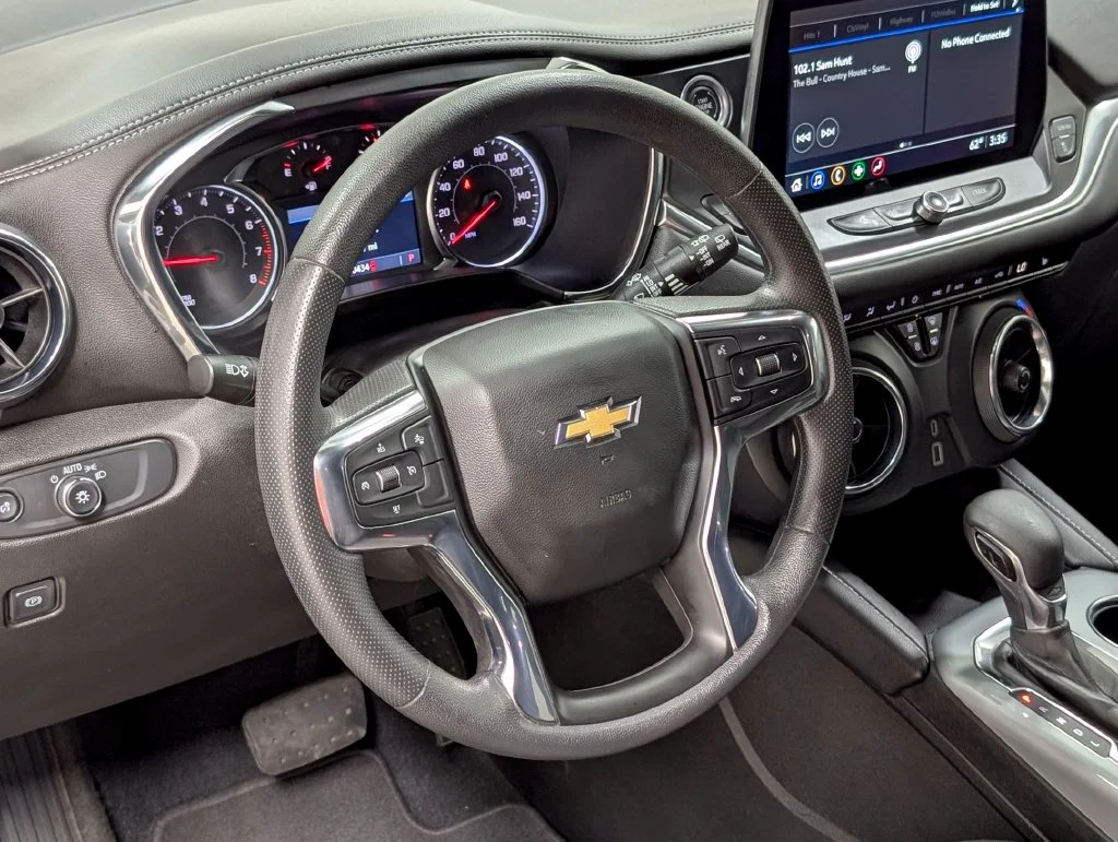 Certified Used 2025 Sterling Gray Metallic Chevrolet LT image 9