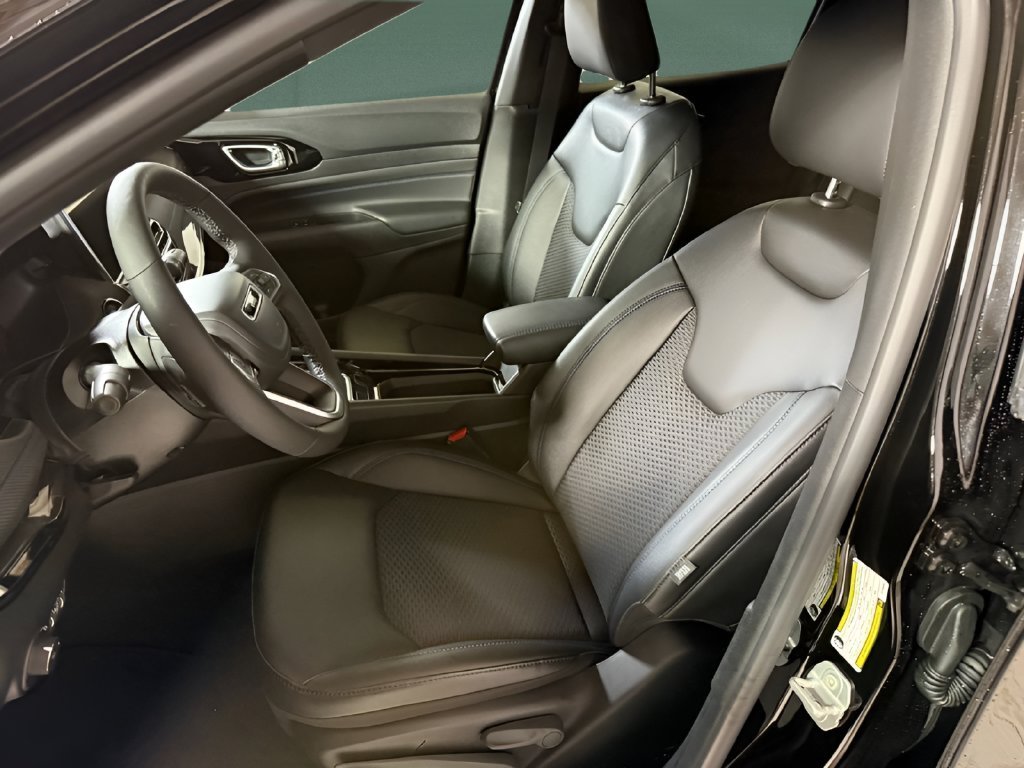 2026 Jeep Compass Latitude Altitude - Photo 11