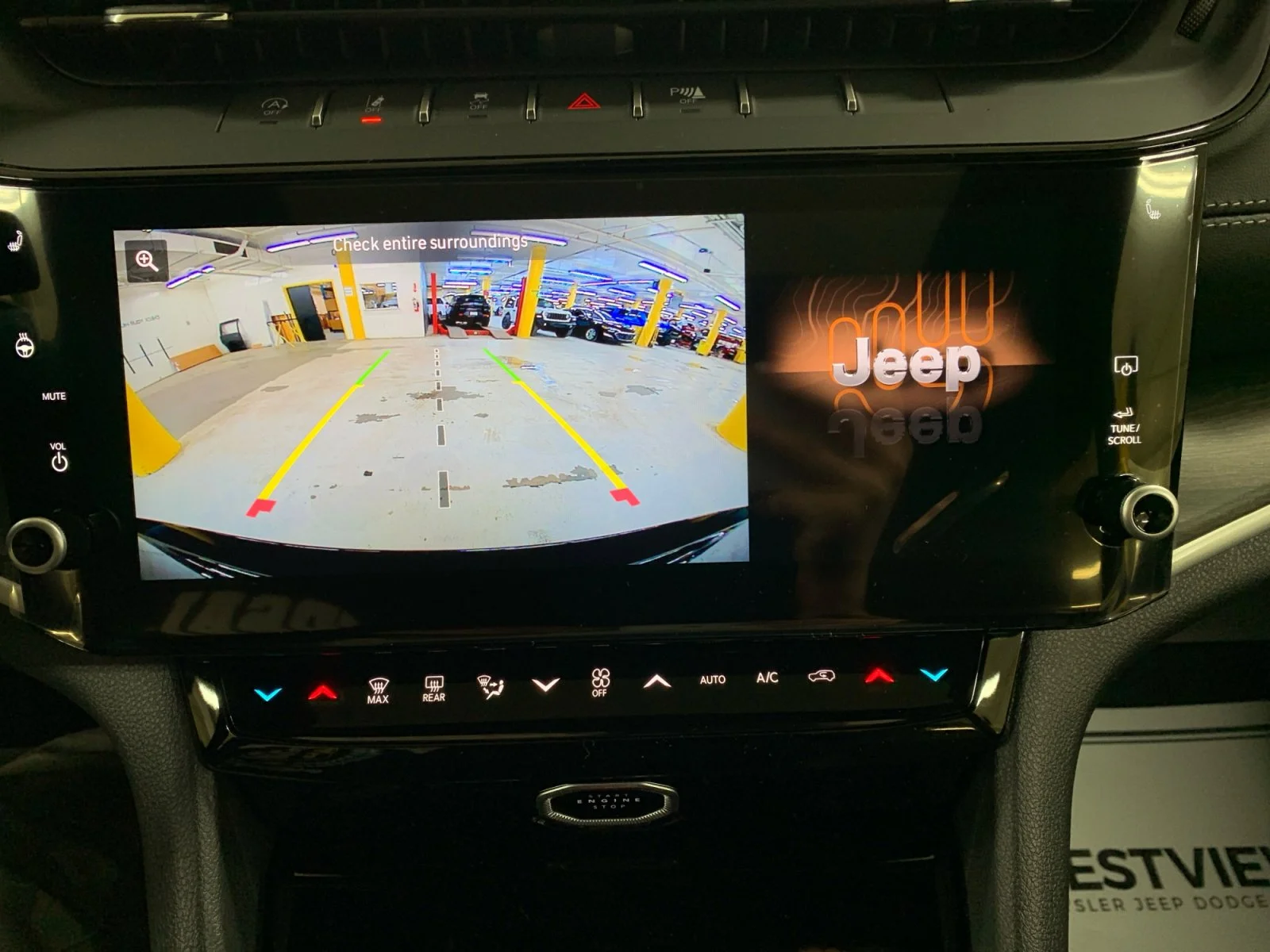 New 2026 Diamond Black Crystal Pearl Jeep Altitude image 23