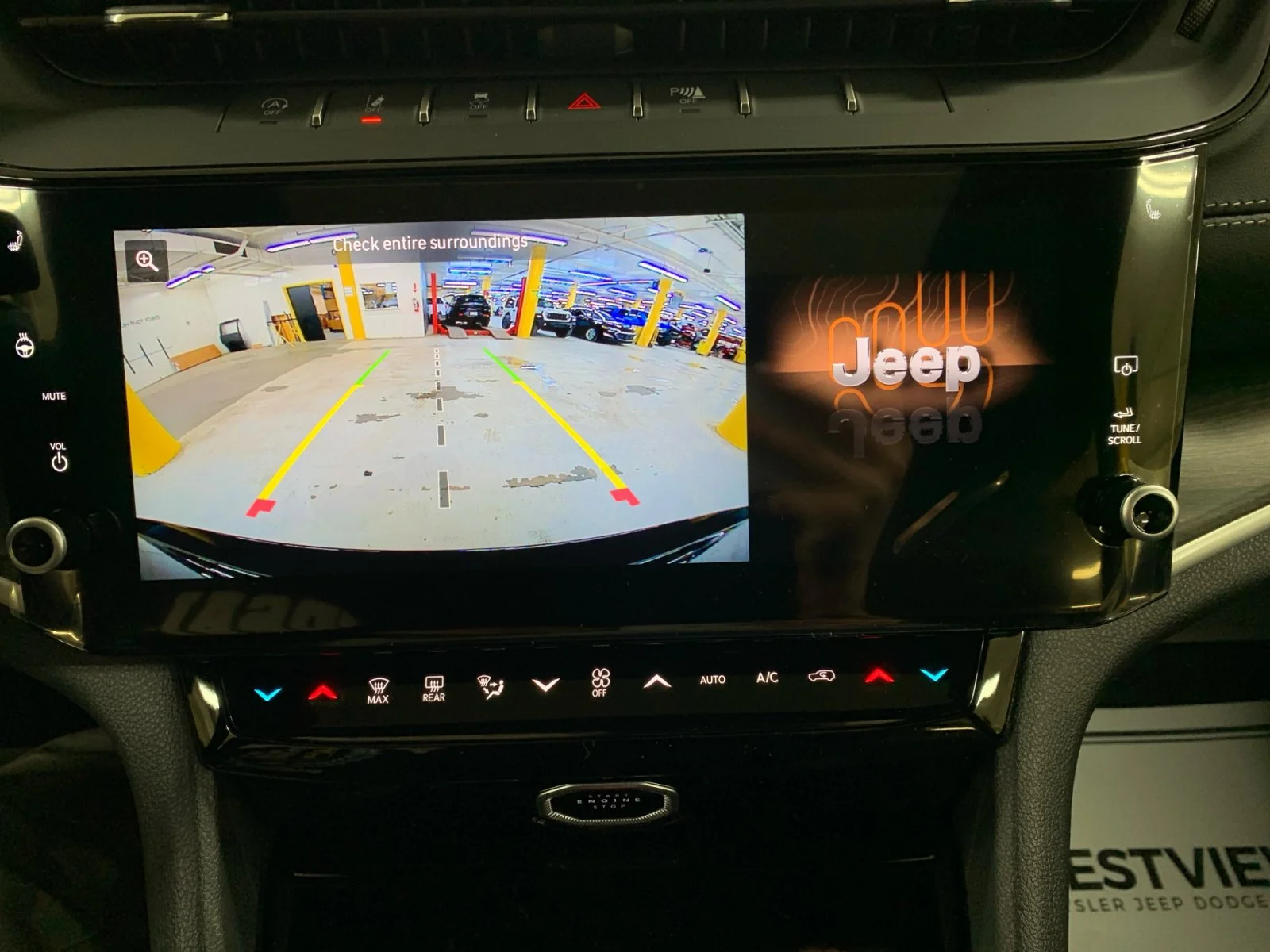 New 2026 Diamond Black Crystal Pearl Jeep Altitude image 23
