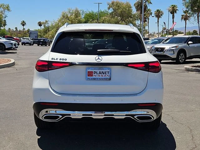 Used 2024  Mercedes-Benz GLC 300 image 7
