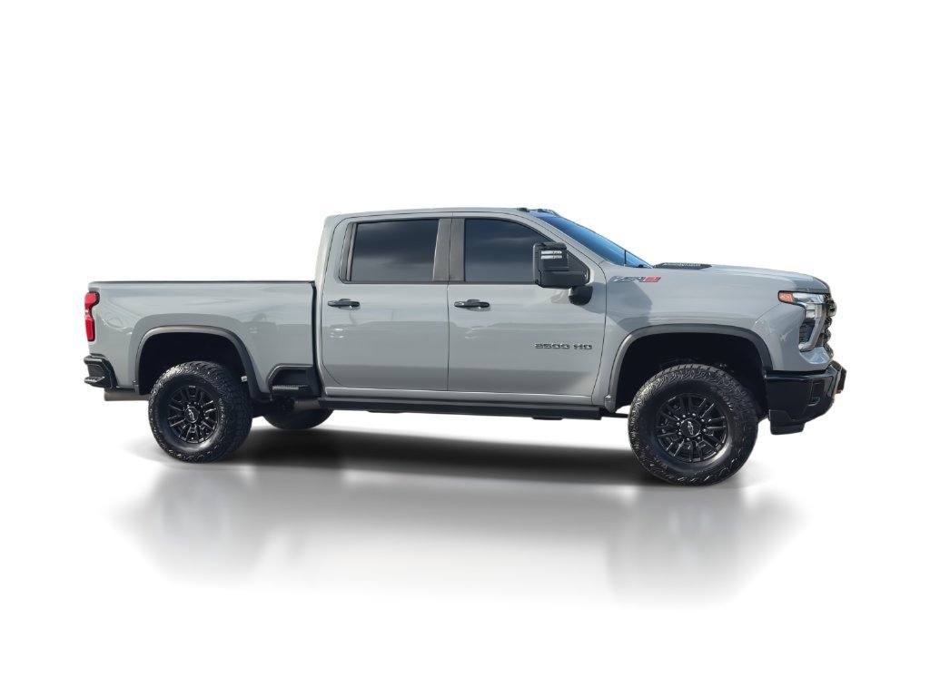 2024 Chevrolet Silverado 2500HD ZR2 - Photo 9
