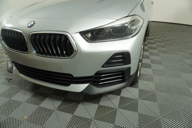 Used 2021 Glacier Silver Metallic BMW sDrive28i image 11