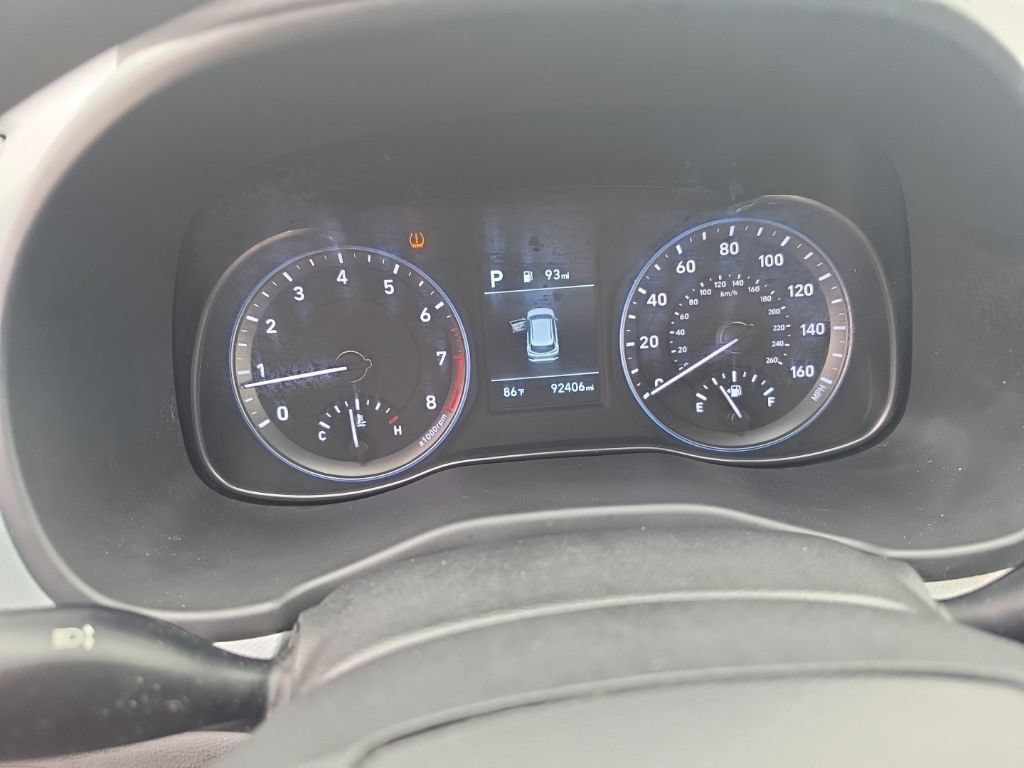 Used 2021 Silver Hyundai SE image 20