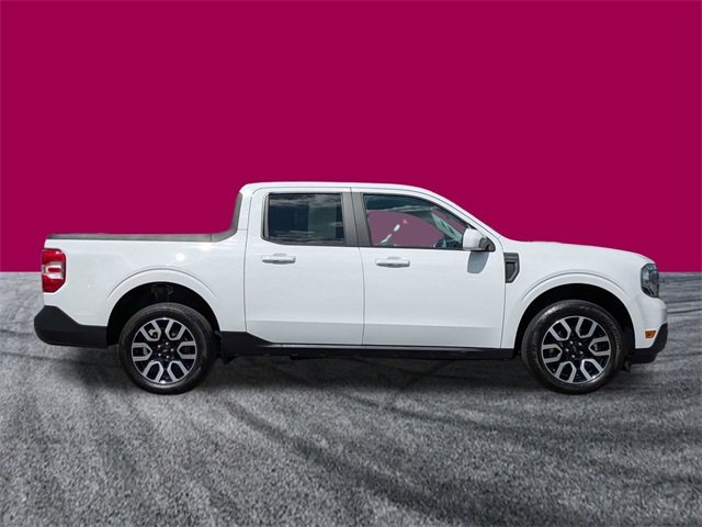 2022 Ford Maverick Lariat photo 2