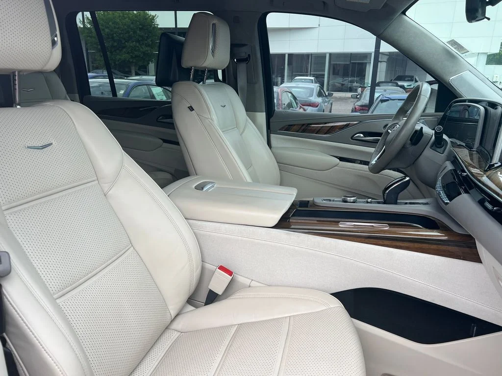 Used 2022 Red Cadillac Sport Platinum image 42