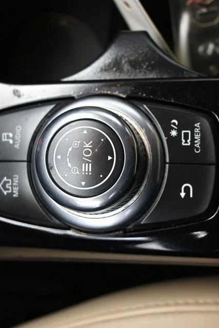 Used 2018 Black INFINITI ESSENTIAL image 33