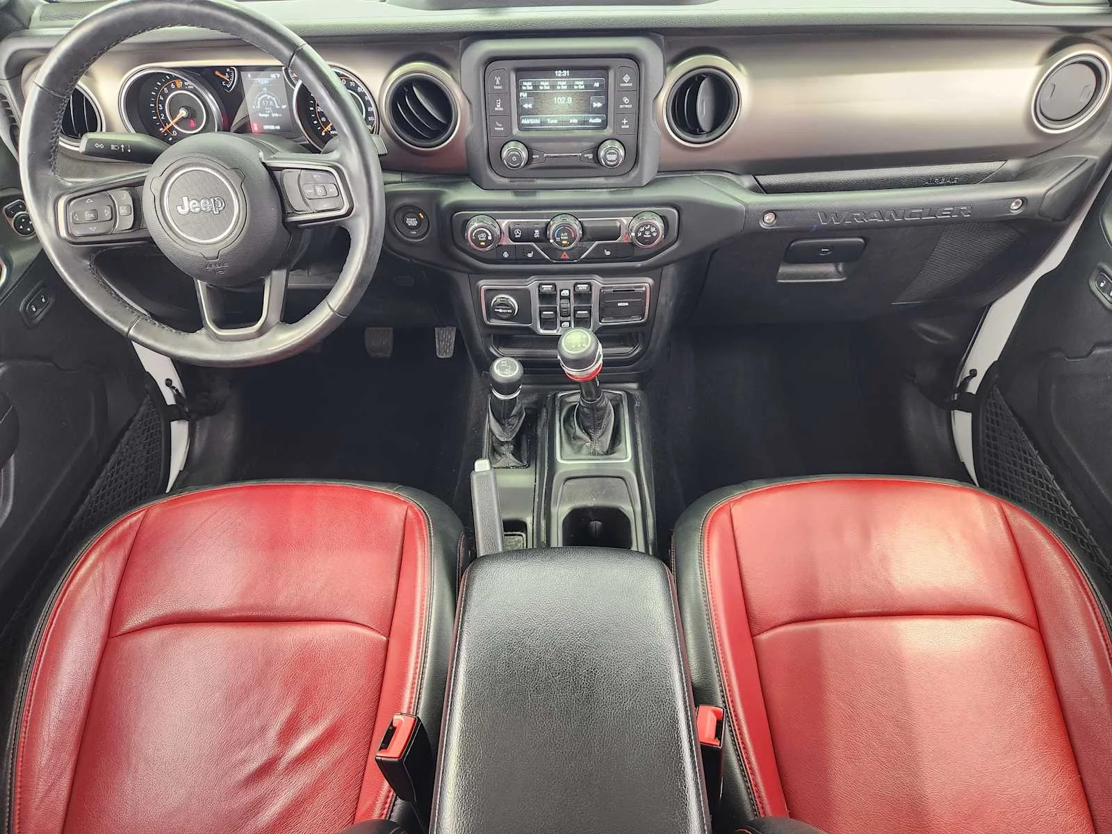 Used 2018 Bright White Clearcoat Jeep Sport S image 19