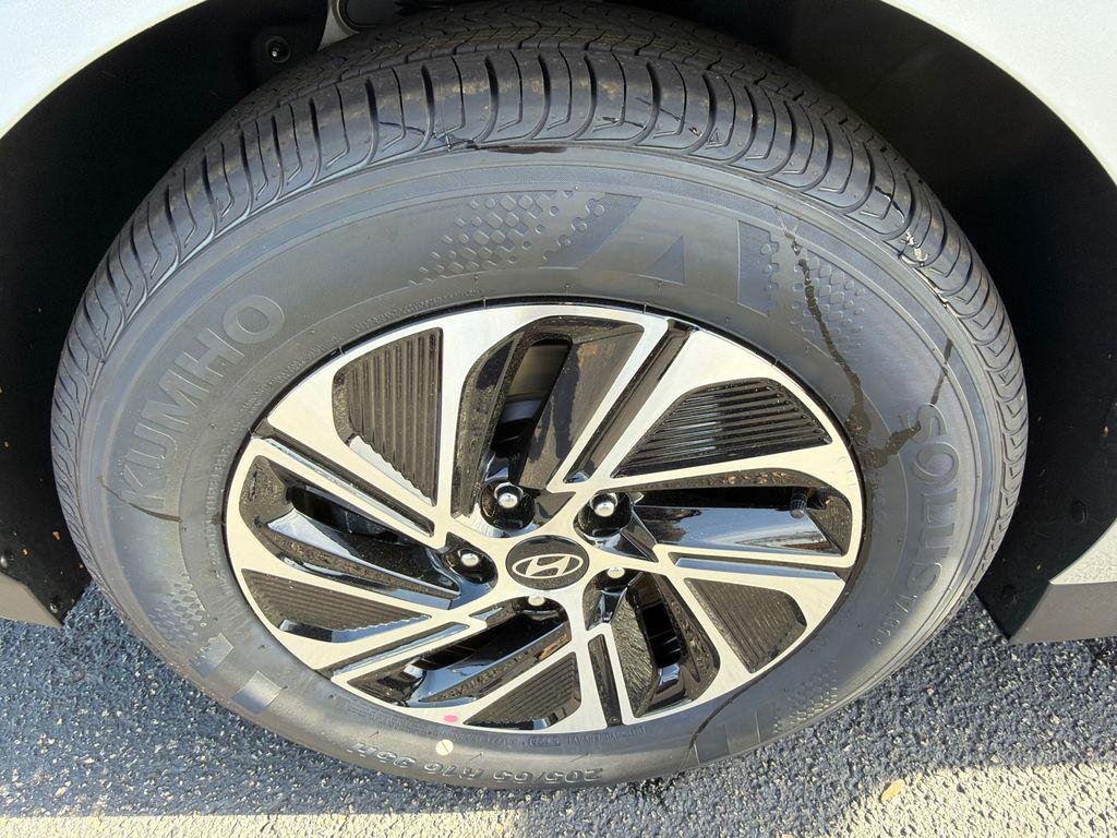 New 2026 Silver Hyundai Blue image 17