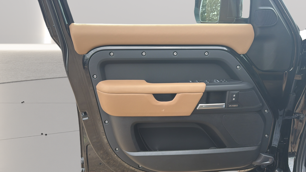 New 2026 Santorini Black Land Rover X-Dynamic SE image 18
