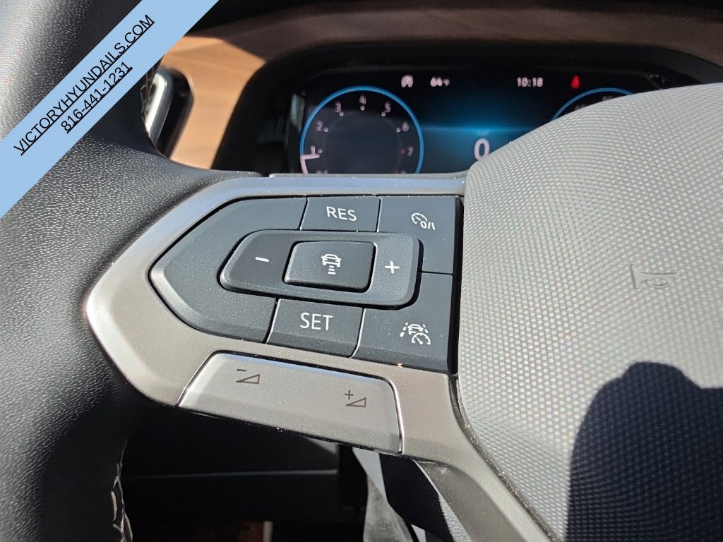 Used 2026  Volkswagen SE w/Technology image 26