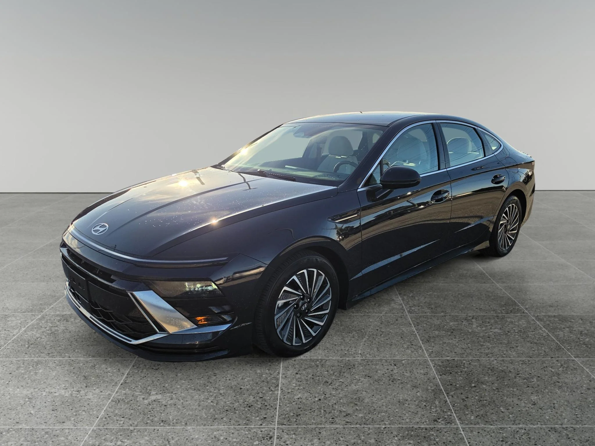 Used 2024 Carbon Blue Hyundai SEL image 1