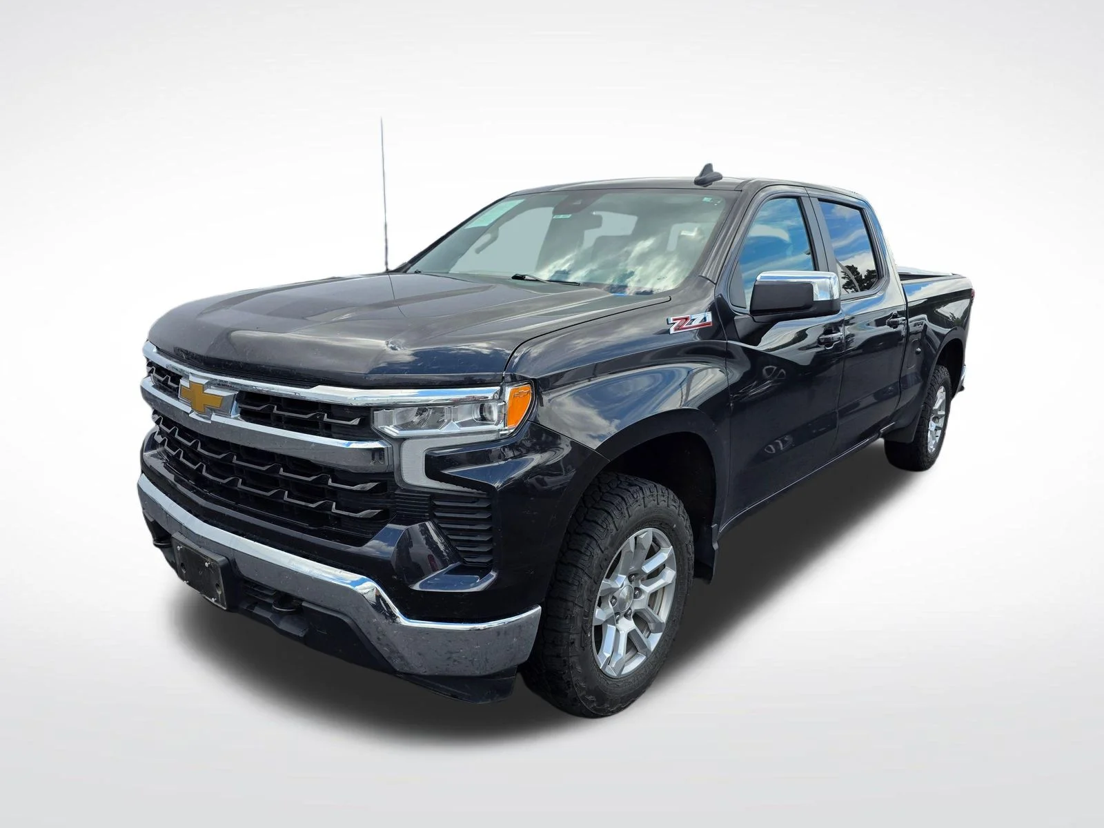Used 2022 Dark Ash Metallic Chevrolet LT image 2