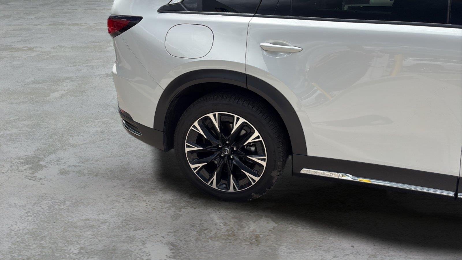 Used 2024 Rhodium White Premium Mazda Premium Plus image 13