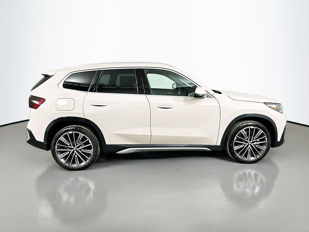 Used 2026 Dune Grey Metallic BMW xDrive28i image 4
