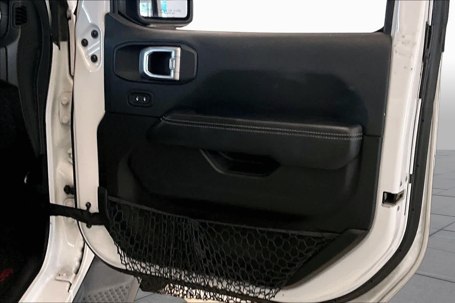 Used 2018 Bright White Clearcoat Jeep Sahara image 20