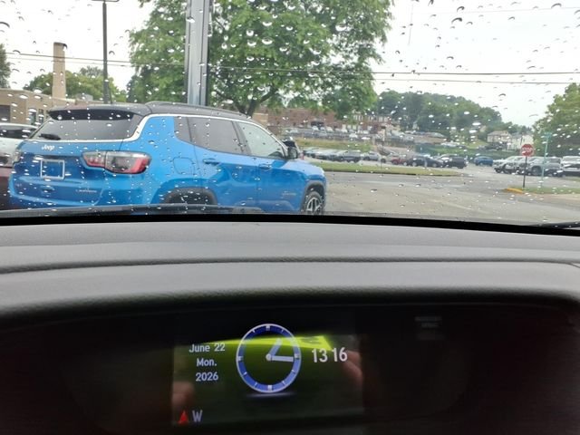 Used 2016  Honda EX image 21