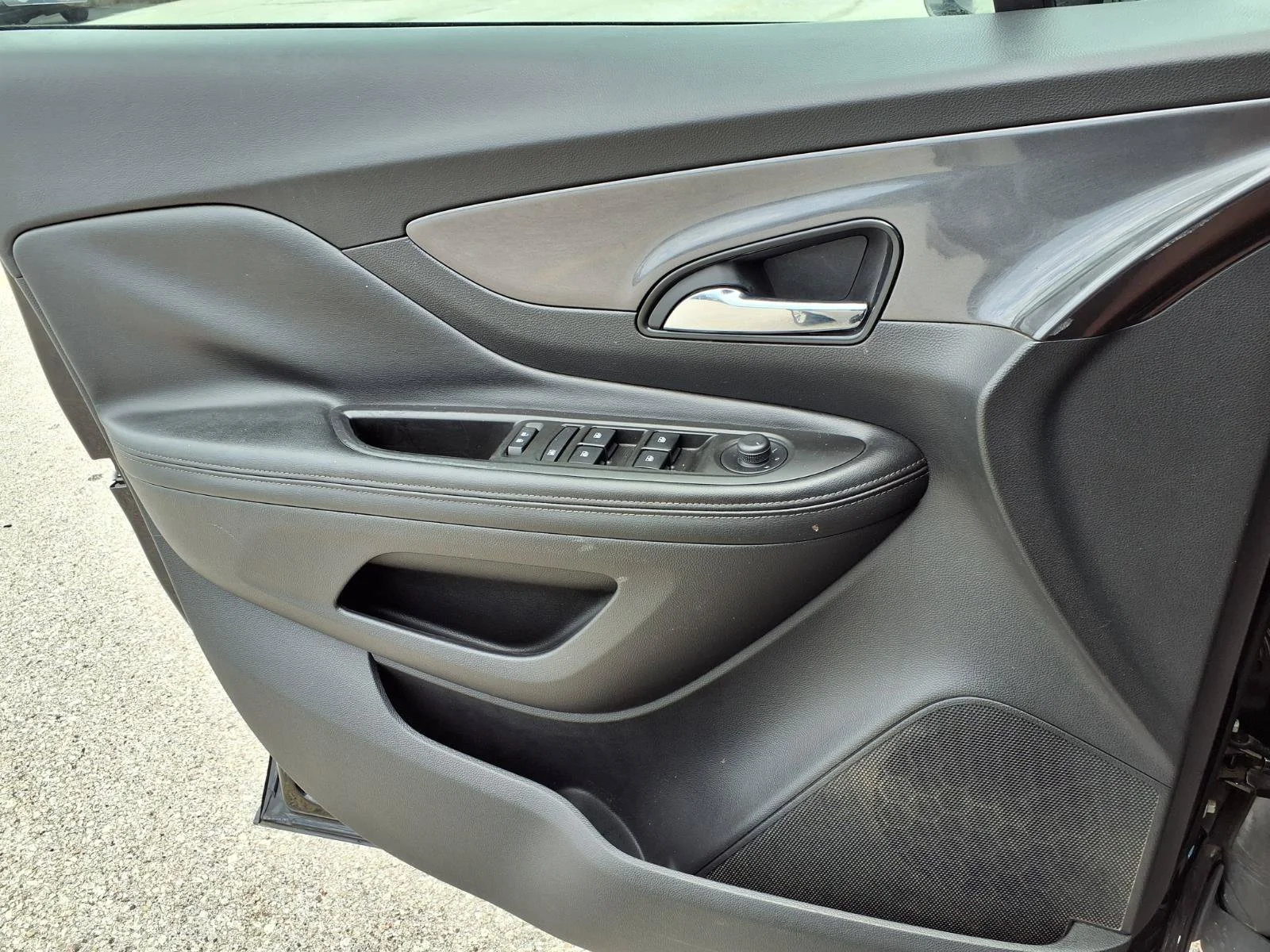 Used 2019 Ebony Twilight Metallic Buick Preferred image 19