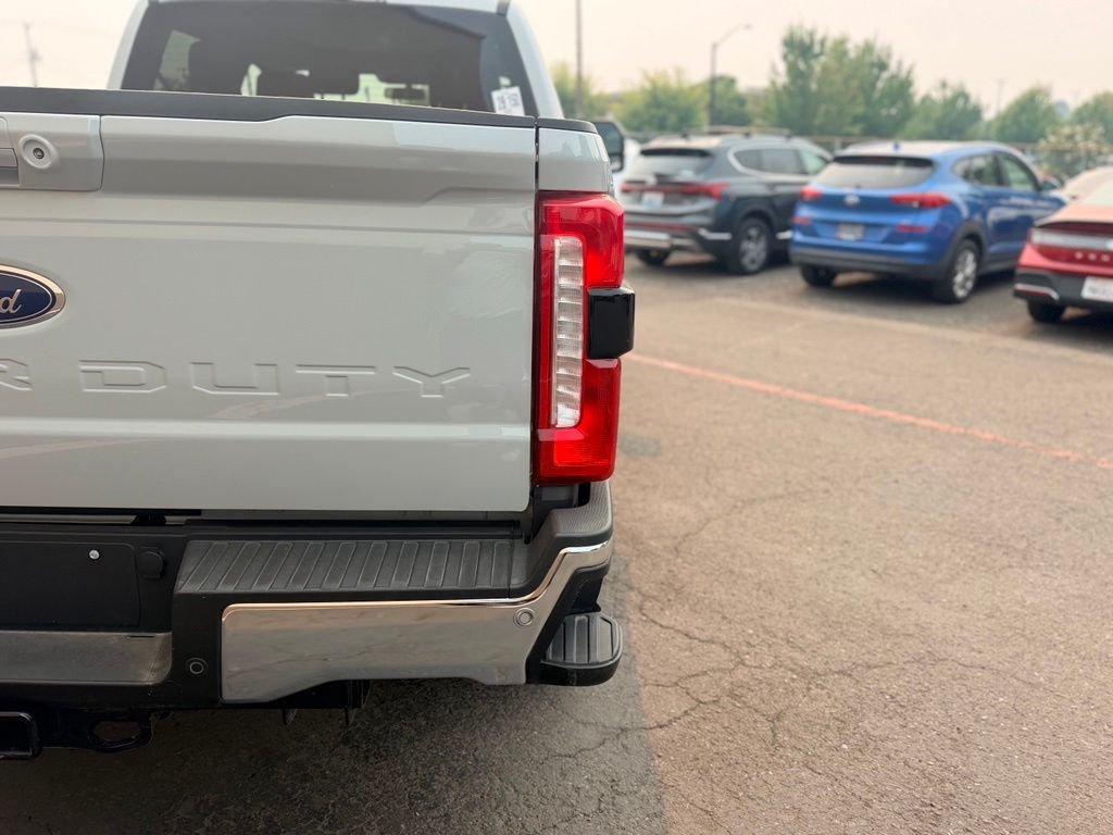Used 2025 Gray Ford Lariat image 6